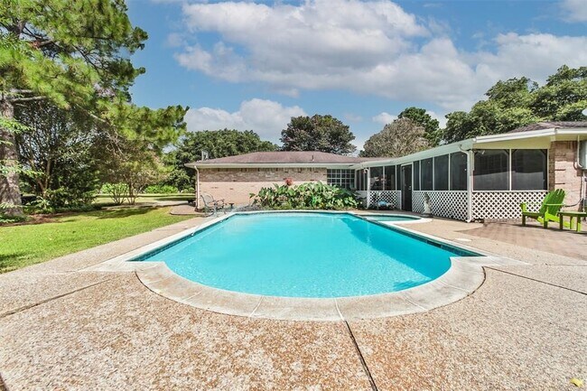 Building Photo - 6911 Sprigg St