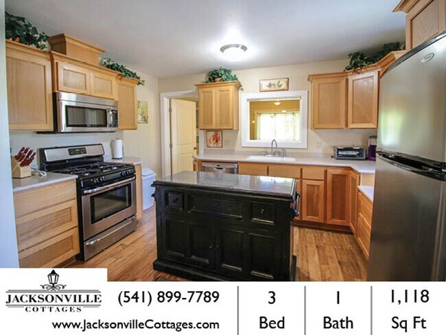 Building Photo - Hillside Cottage! Charming home with a view, 3-bd, 1-ba, fireplace, garage