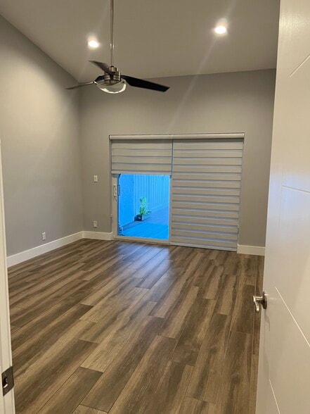 Master Bedroom with Vaulted Ceiling - 10961 SW 11th Pl