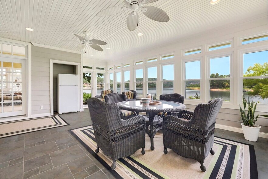 Building Photo - 18436 Ponderosa Dr