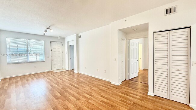 Building Photo - 4850 Chancellor Dr