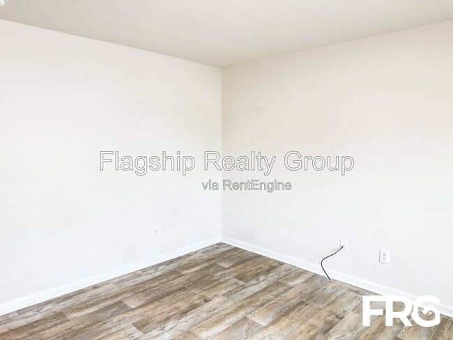 Building Photo - 4109 Laurel Rdg Dr