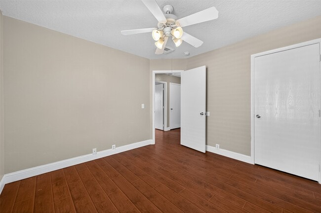 Building Photo - 15003 Sugar Sands Dr