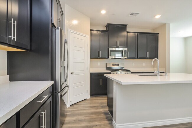 Building Photo - 832 Astra Peak St