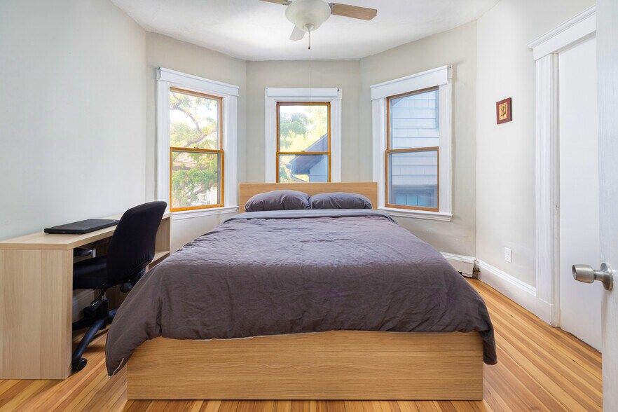 Bedroom 1 - 410 Norfolk St