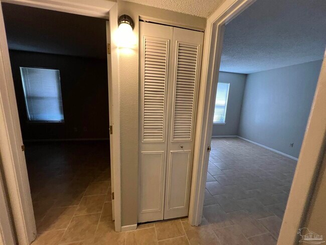 Building Photo - 6809 Tiki Ln