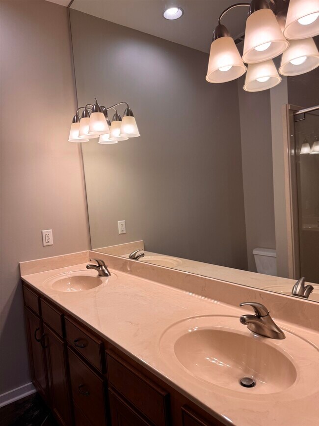 Building Photo - 620 Tennessee St