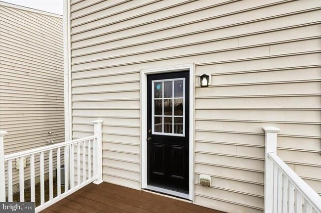 Building Photo - 17 Karendale Ct