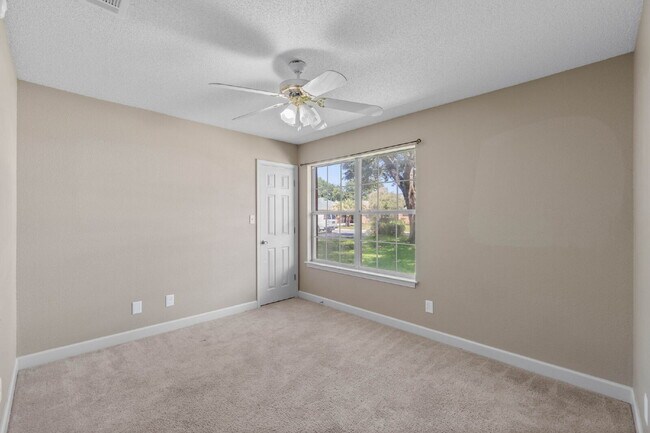 Building Photo - 7968 Lola Cir