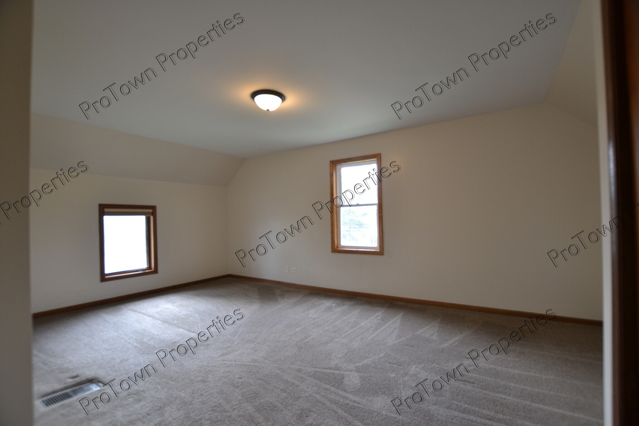 Building Photo - 524 South St