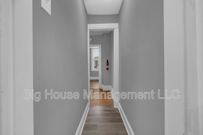 Building Photo - 339 E 25th St