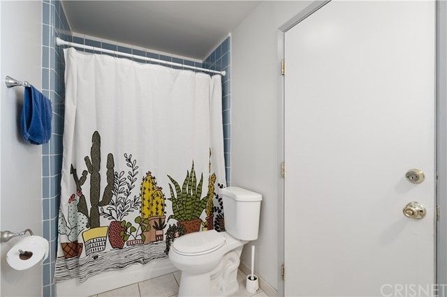 Building Photo - 10724 Nassau Ave