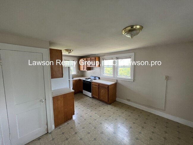 Building Photo - Fauquier 1022-1024