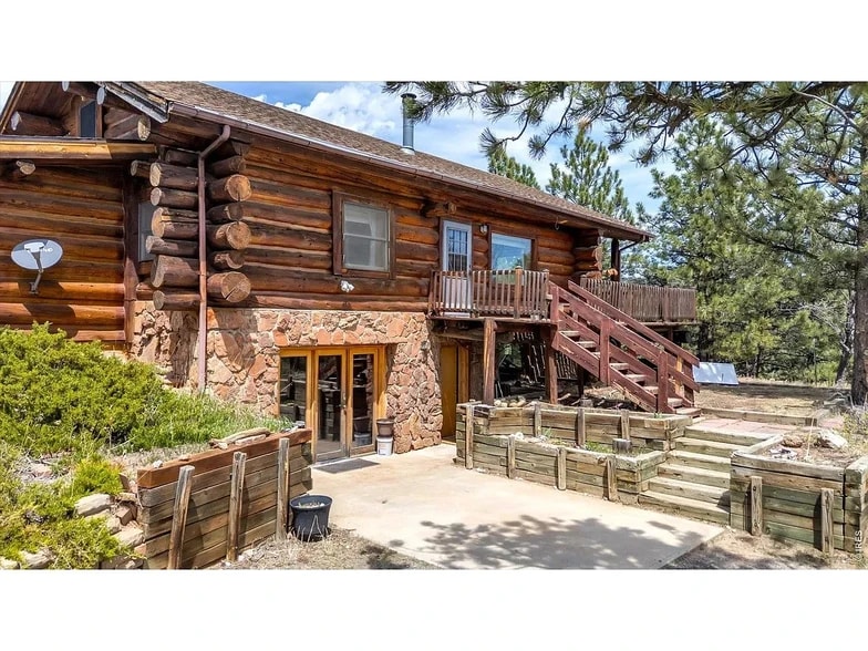 Building Photo - 679 Cougar Dr