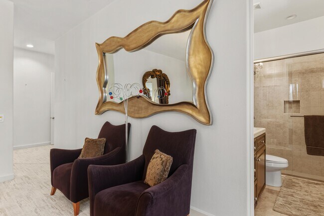 Building Photo - 45737 Club Dr