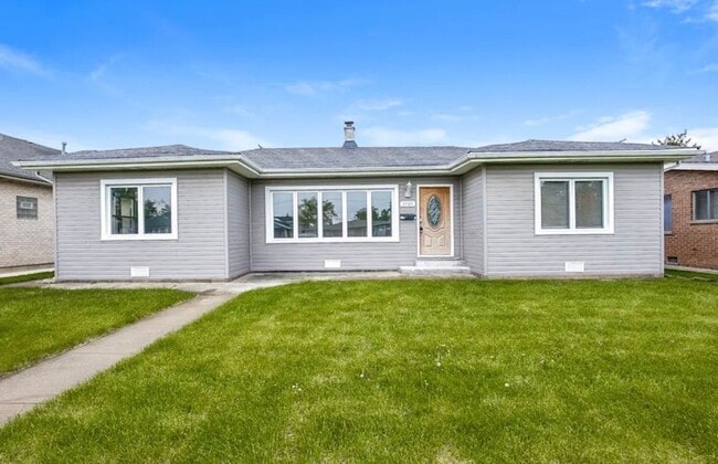 Building Photo - 7709 Mayfield Ave