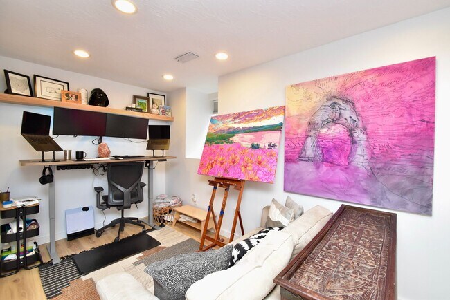 Building Photo - Newly Remodeled 4 Bedroom 2 Bath Home in Salt Lake City!!