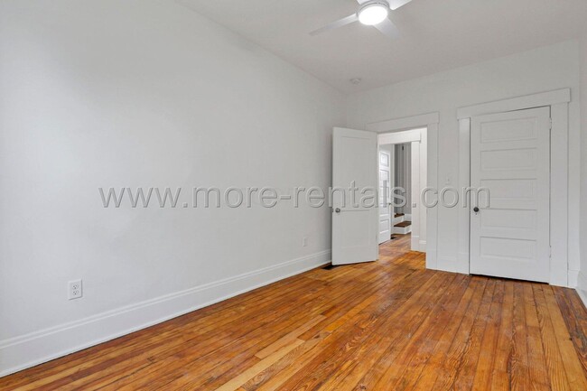 Building Photo - Stunning and move-in ready 3 bdr house