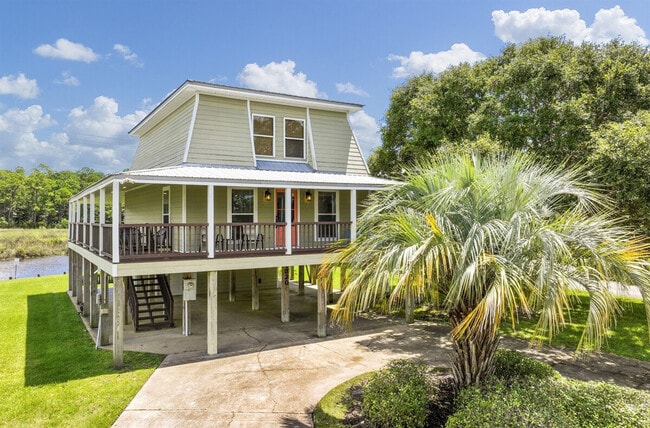 Building Photo - 1317 Beards Cove Dr