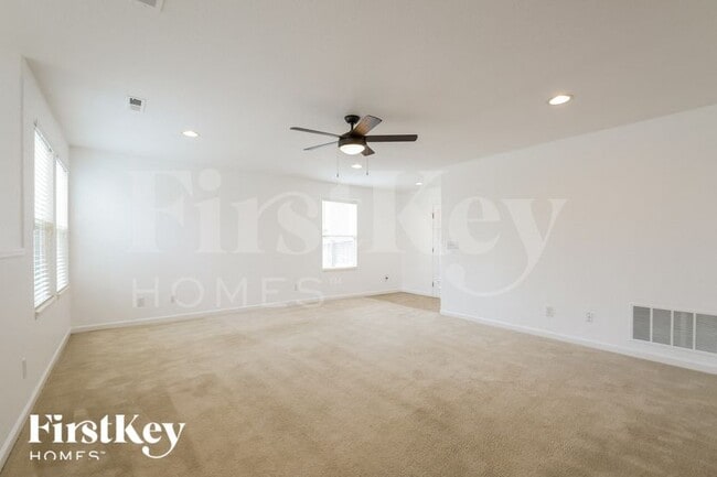 Building Photo - 243 Silver Spur Ct