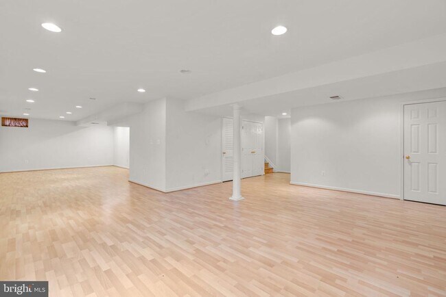 Building Photo - 8708 Hidden Pool Ct