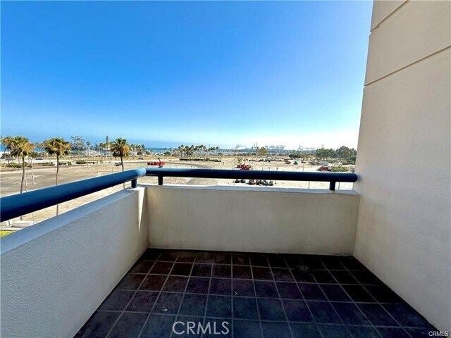Building Photo - 525 E Seaside Way