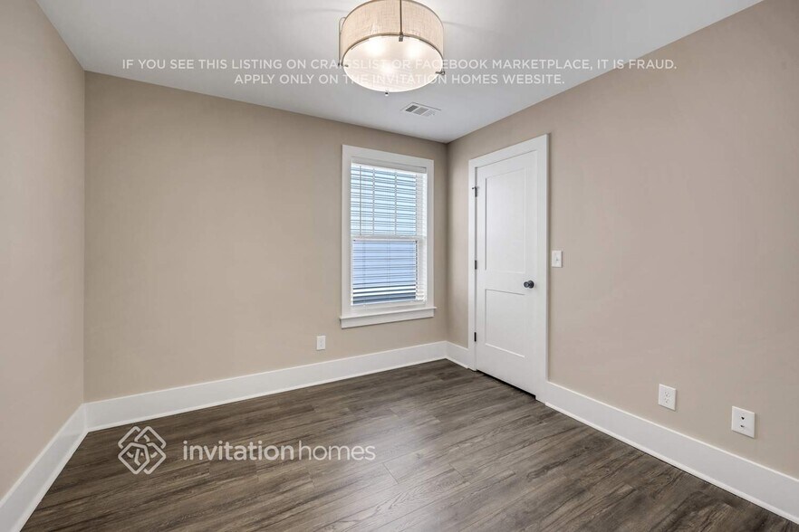 Building Photo - 267 Founders Ln