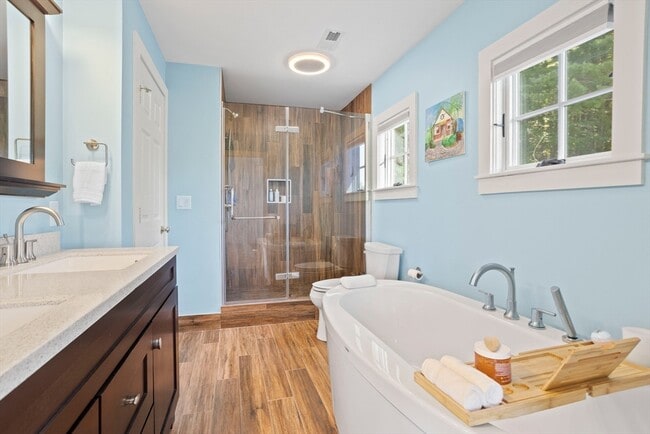 Building Photo - 35 Keyes Rd