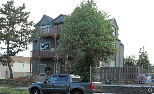 Building Photo - Victorian Manor Apartments