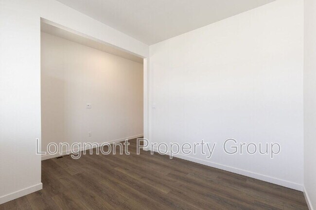 Building Photo - 4206 Sandstone Dr