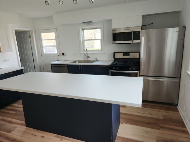 Building Photo - 264 N Jackson St