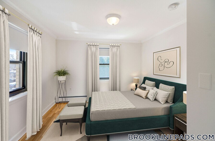 Building Photo - 40 Harvard St