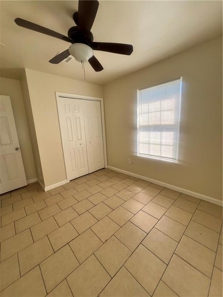 Building Photo - 7854 Star St