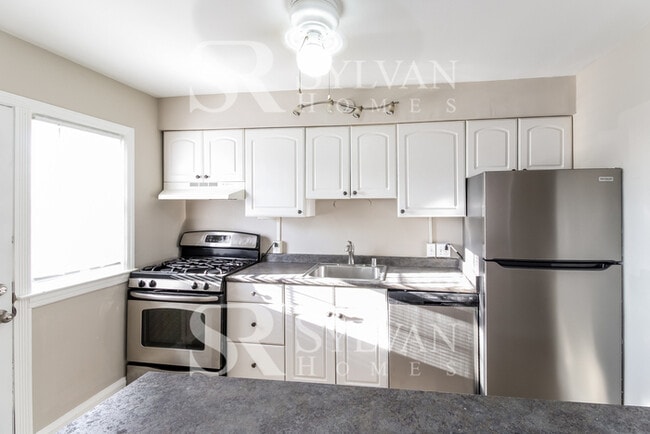 Building Photo - Find Your Oasis in Baltimore's Bustling Heart