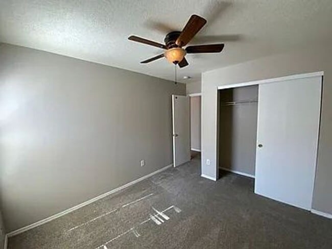 Building Photo - EXQUISITE HOME