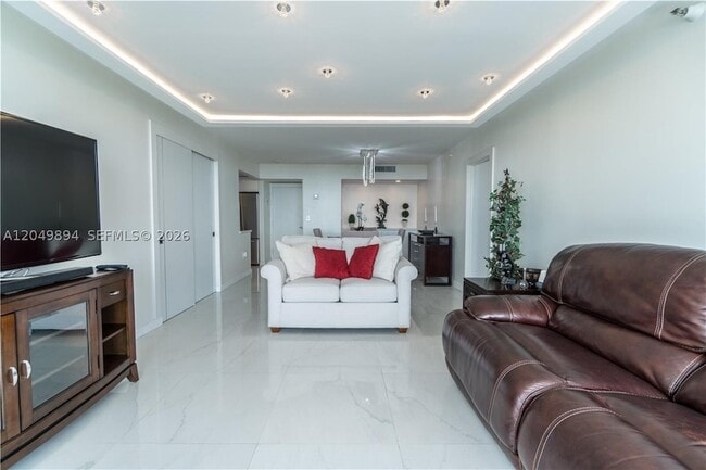 Building Photo - 20515 E Country Club Dr