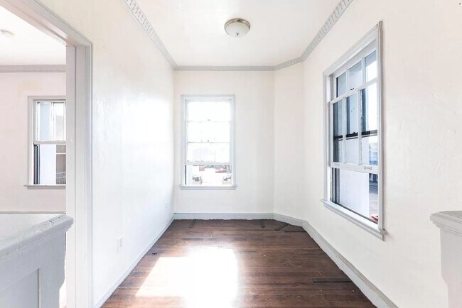 Interior Photo - The Ashby @ 8th