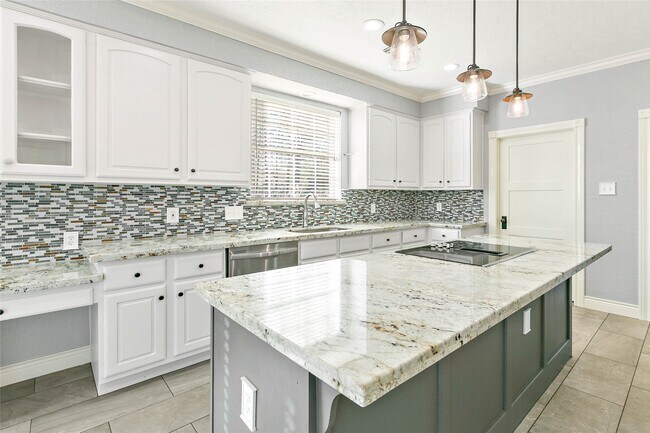 Building Photo - 3 Bough Leaf Pl