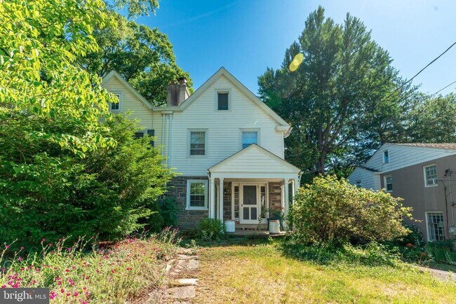 Building Photo - 2929 Oakford Rd