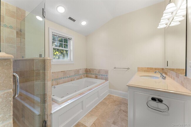 Building Photo - 53 Highfield Rd