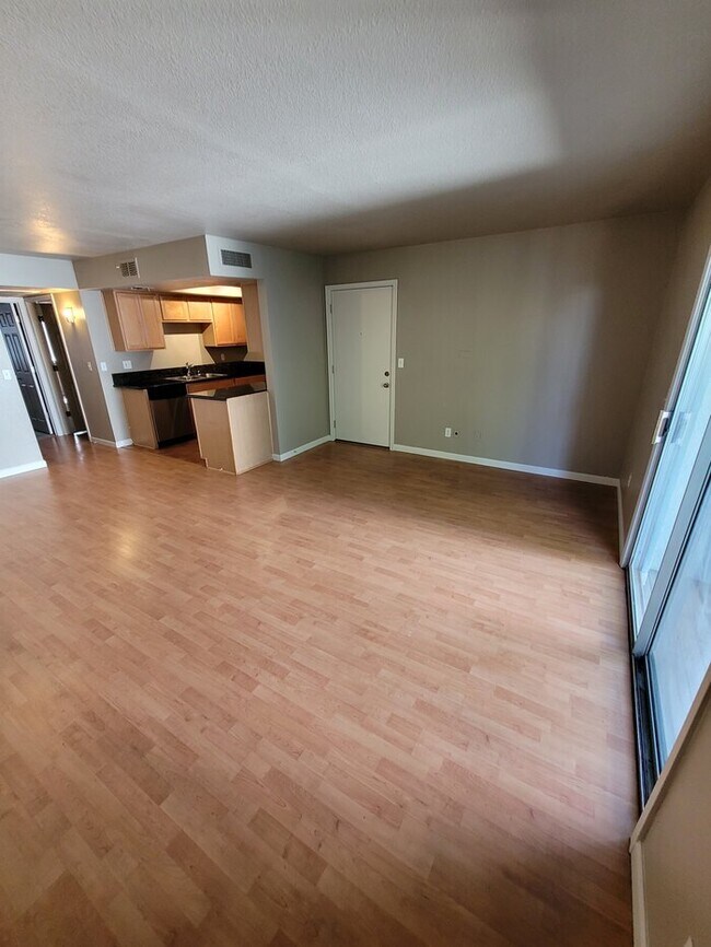 Building Photo - 2/2 Condo for rent near 7th Ave & Camelback