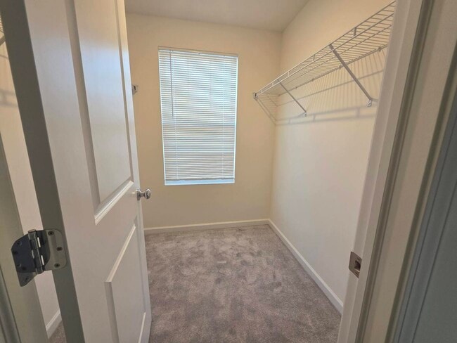 Building Photo - 5919 Hawkweed Dr