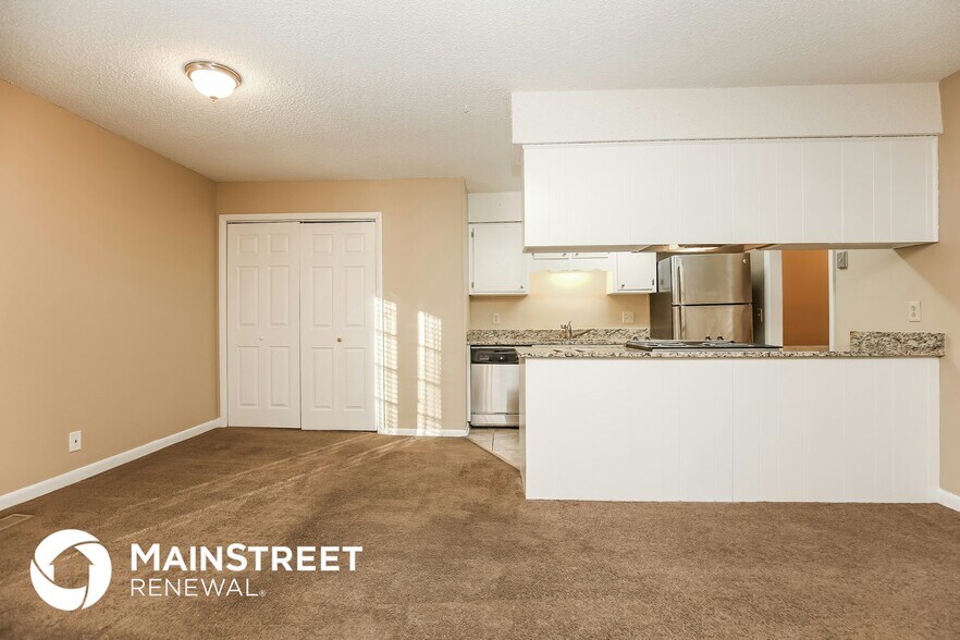 Building Photo - 208 New Towne Ct