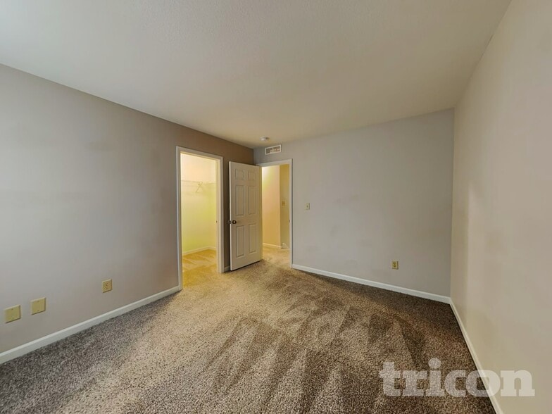 Building Photo - 87 Lasalle Ln