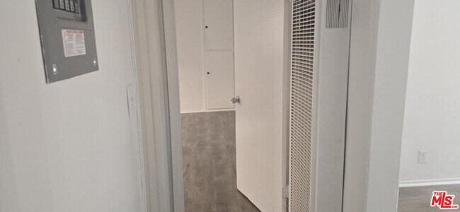 Building Photo - 2630 S La Salle Ave