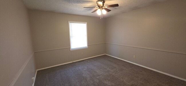 Building Photo - 4 Bedroom home in Southwest Springfield for $1595!