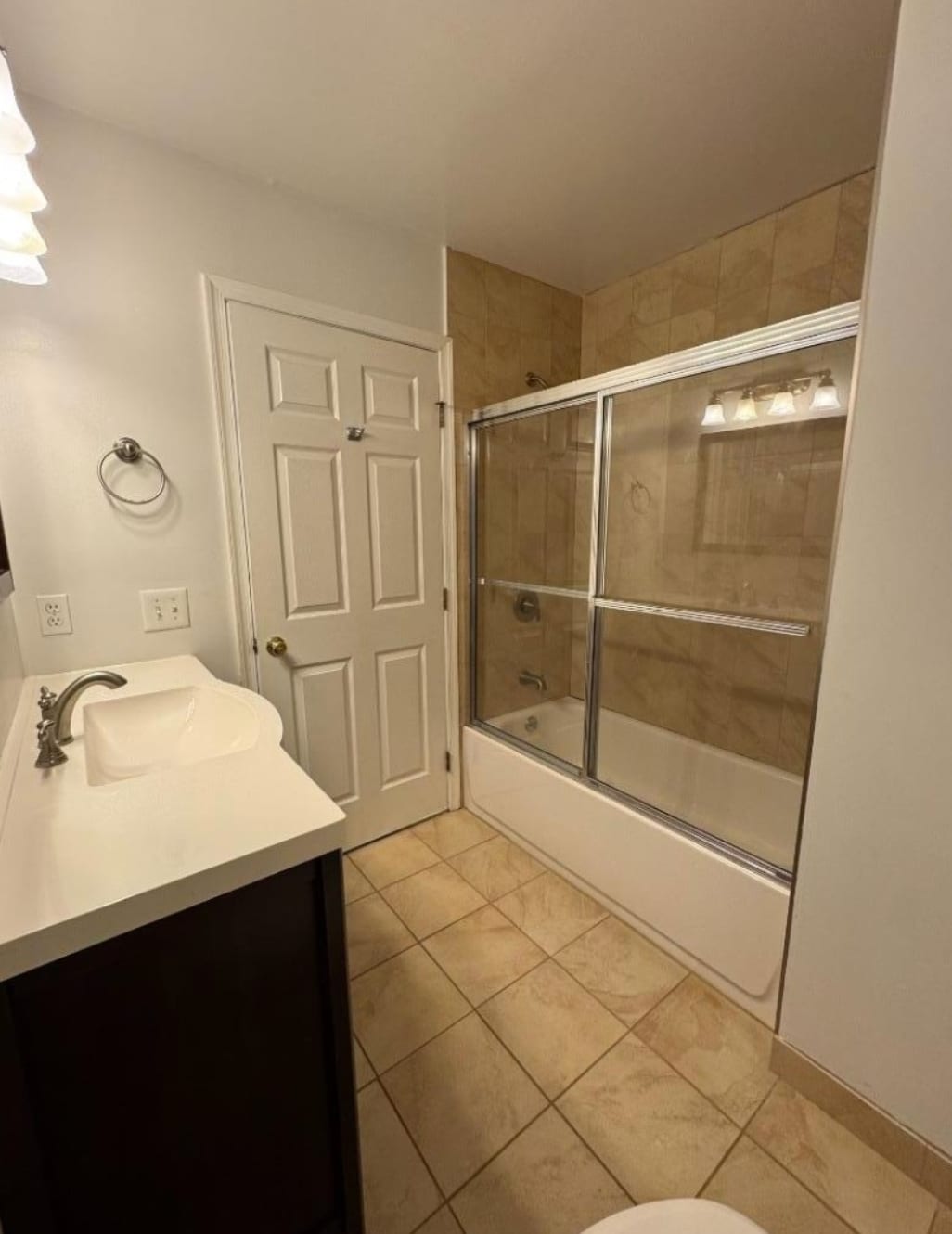 Building Photo - 10 Hopkinson Ct