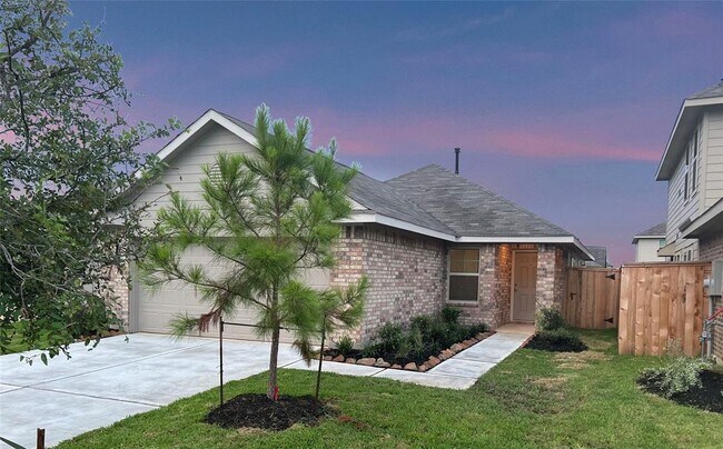 Primary Photo - 1206 Silver Fir Ct