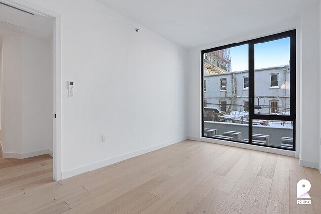 Building Photo - 148-37 88th Ave