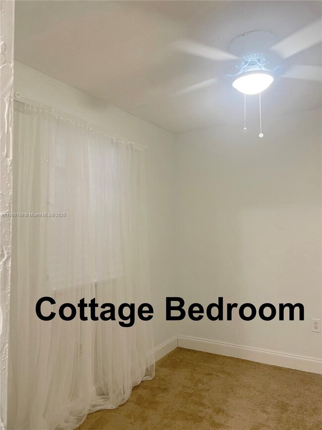 Building Photo - 1306 Madrid St